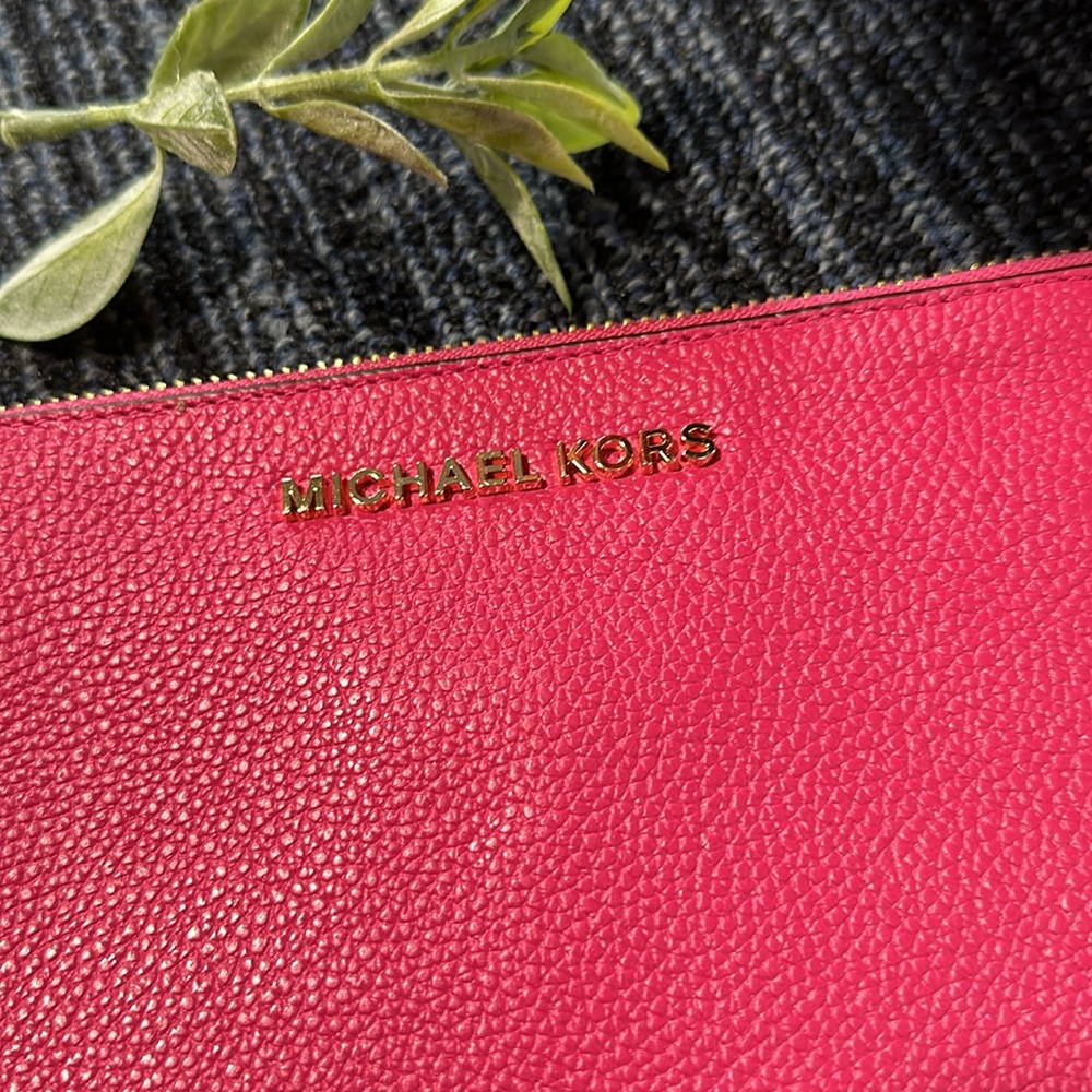 🌟 MICHAEL KORS Jet Set Large Zip Clutch Wristlet - Leather, Model D1191 🌟 - Picture 4 of 6